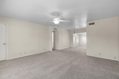 5928 E Des Moines St-7