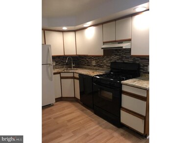 1072 Oakwood Dr, Glenolden, PA 19036 - photo 7