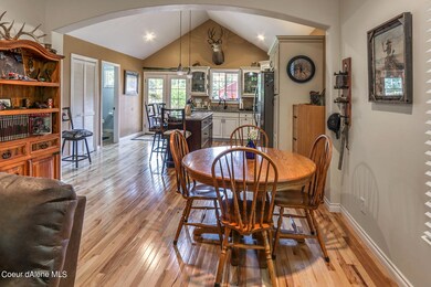 Dining-Area