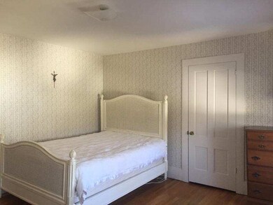 39 Cottage St, Milford, NH 03055 - photo 5