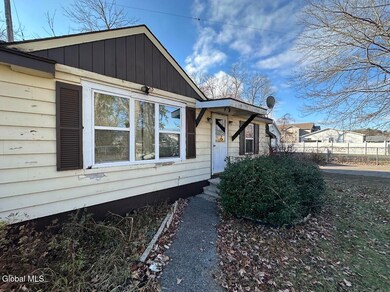 98 Point Breeze Rd, Saratoga Springs, NY 12866 - photo 2