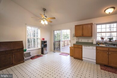 132 Land Or Dr, Ruther Glen, VA 22546 - photo 5