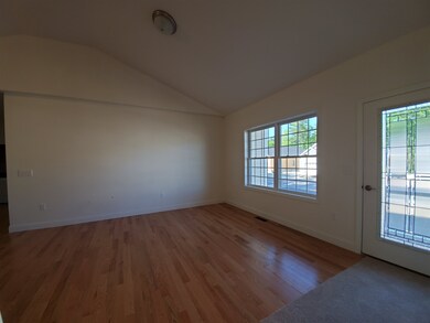 35 Richmond Dr unit 17, Concord, NH 03303 - photo 4