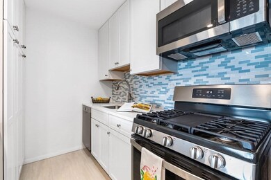 Hawthorne Place Condominium unit 10B, Boston, MA 02114 - photo 2