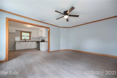 512 Salisbury Rd, Statesville, NC 28677 - photo 7