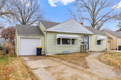 6435 Walrond Ave, Kansas City, MO 64132 - photo 2