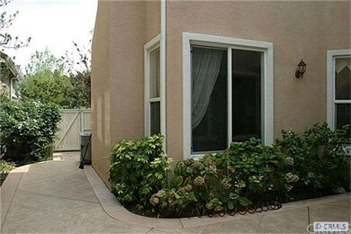 Wrap  Yard, Room for Pets and Entaining