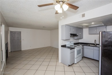 4910 Newport Cove Dr unit A, Las Vegas, NV 89119 - photo 5