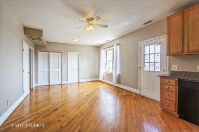 2819 W Rosemont Ave unit 3, Chicago, IL 60659 - photo 3