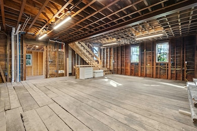 8 Pine St unit 4, Hyde Park, MA 02136 - photo 3