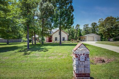 121 Autumn Lake Dr, Lufkin, TX 75904 - photo 2