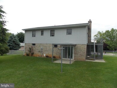 1408 Outer Ct, Hagerstown, MD 21742 - photo 2