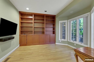 153 Ashley Place, Park Ridge, NJ 07656 - photo 4