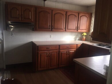 864 N Woodstock Rd, Southbridge, MA 01550 - photo 3