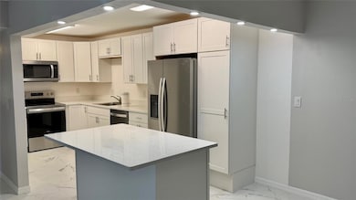 8213 Sun Spring Cir unit 12, Orlando, FL 32825 - photo 4