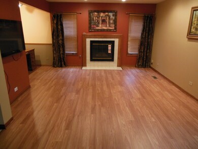 1208 Ardmore Dr, Naperville, IL 60540 - photo 2