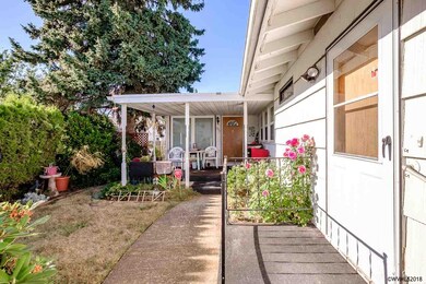 1835 15th Ave SW, Albany, OR 97321 - photo 2