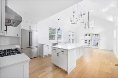 12 Tompkins Ct, Newport, RI 02840 - photo 3