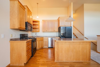 8382 Cedarview Cir, Savage, MN 55378 - photo 6