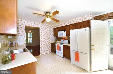 12029 Coldstream Dr, Potomac, MD 20854 - photo 7