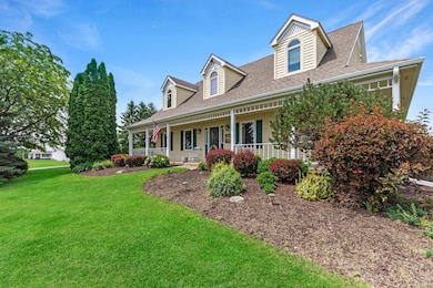 W1281 Siena Cir, Lake Geneva, WI 53147 - photo 3