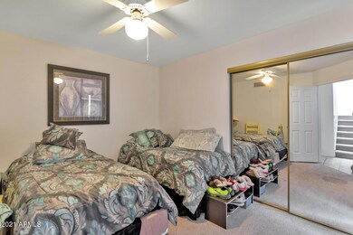 9 E Waltann Ln-large-012-012-9 E Waltann