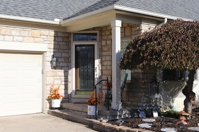 5990 McNaughten Grove Ln, Columbus, OH 43213 - photo 2