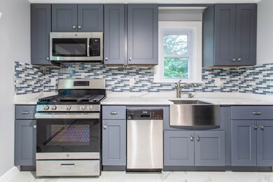 108 Myron St, Dracut, MA 01826 - photo 4