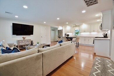 8 Wickford Rd, Framingham, MA 01701 - photo 6