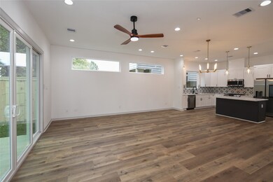 307 E 34th St, Houston, TX 77018 - photo 2