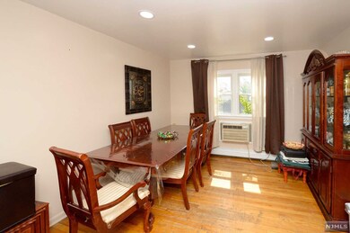 138C 68th St, Guttenberg, NJ 07093 - photo 4