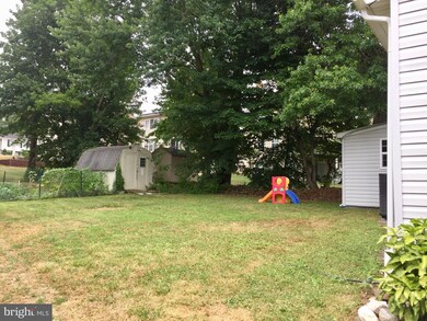 12906 Duckettown Rd, Laurel, MD 20708 - photo 3