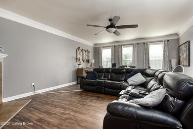 10002 Clove Tree Ct, Louisville, KY 40228 - photo 6