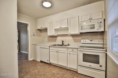 1107 Davis St, Jacksonville, NC 28540 - photo 7