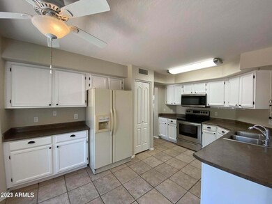 854 W Shellfish Dr, Gilbert, AZ 85233 - photo 2