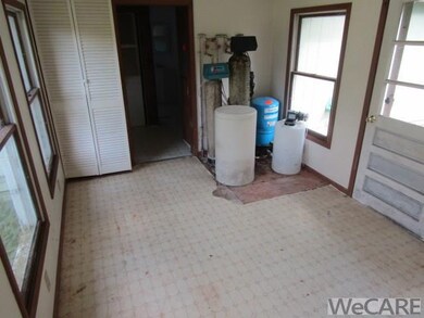 3200 Loescher Rd, Lima, OH 45801 - photo 2