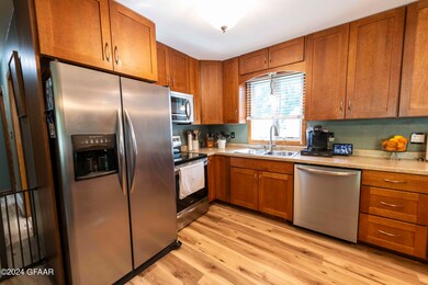 817 S 18th St, Grand Forks, ND 58201 - photo 5