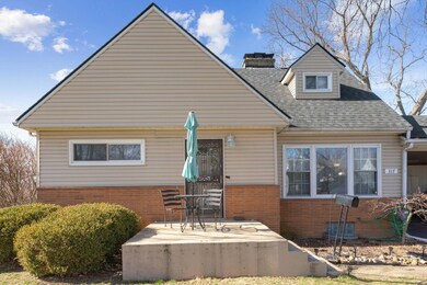 317 Pineview Dr, Columbus, OH 43213 - photo 3