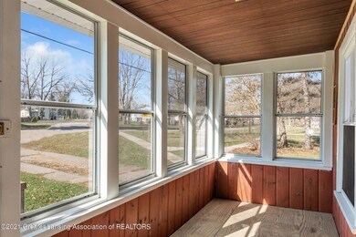 06-424 W Broad St-Windowstill Real Estat