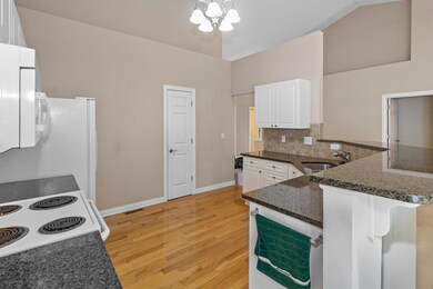 6930 Camden Dr (6)