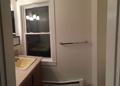 2 Chestnut St, Pittsfield, NH 03263 - photo 3