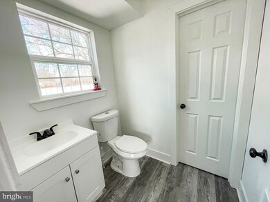 3 Center St, Saint Georges, DE 19733 - photo 7