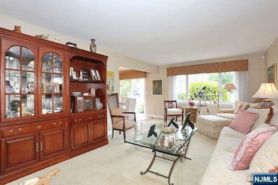 29 Millar Ct, Paramus, NJ 07652 - photo 5