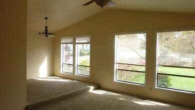 2839 Crystal Dr, Medford, OR 97504 - photo 5