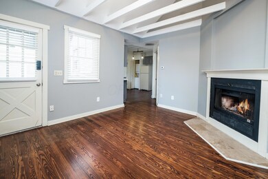 795 Mohawk St-3