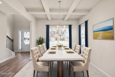 005 Sunny dining area STAGED