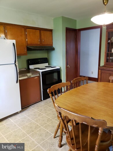 511 W 14th St, Front Royal, VA 22630 - photo 3