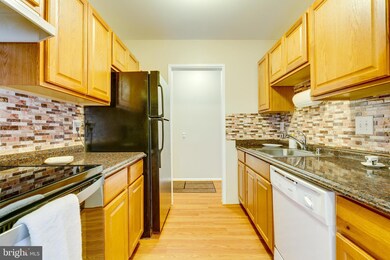 7585 Margate Ct unit 1A-002, Manassas, VA 20109 - photo 4