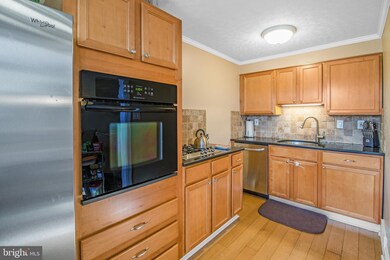 470 Westmont Dr, Darby, PA 19023 - photo 6