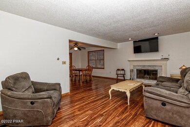 2126 Sparrow Rd, Bushkill, PA 18324 - photo 7